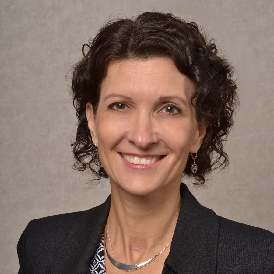 Dushka Crane headshot