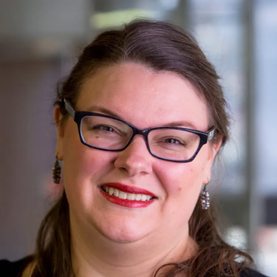 Gretchen Turner headshot