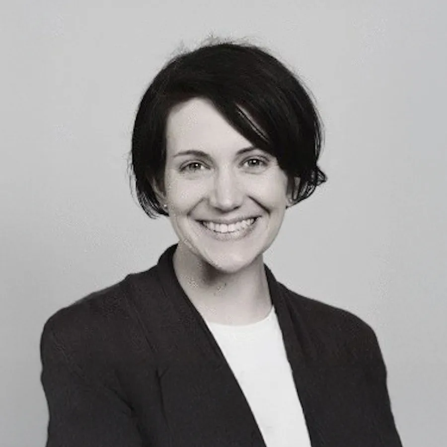 Caitlin Lorincz headshot