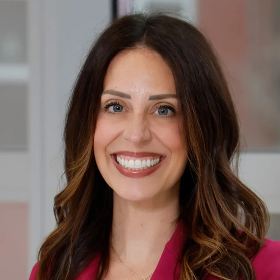 Nadine Wise headshot