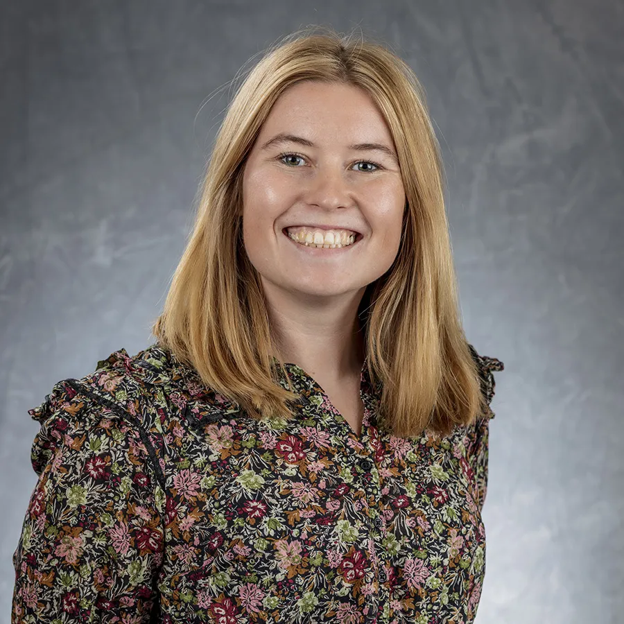 Olivia Neff headshot