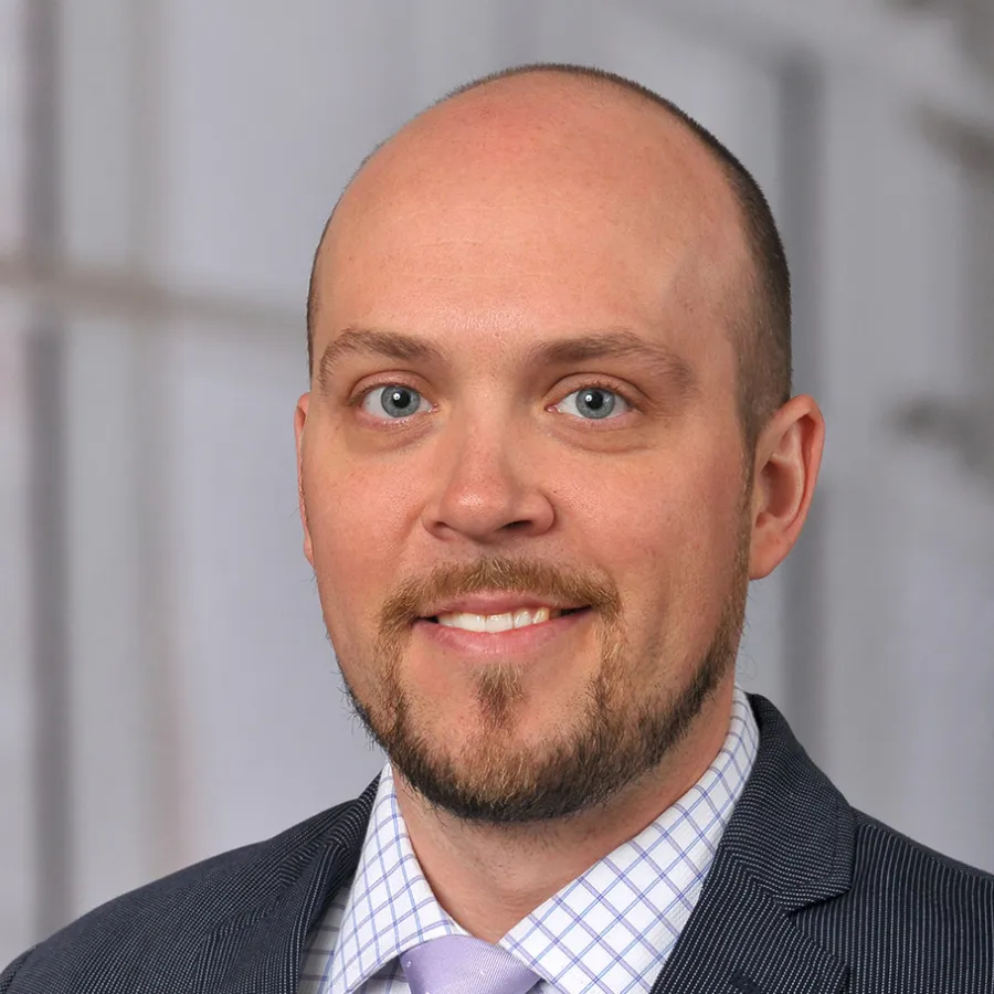 Jordan Plottner headshot