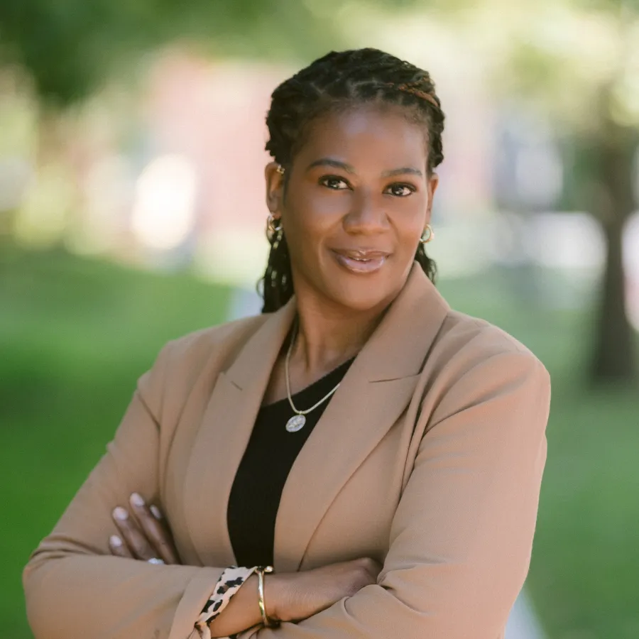 Headshot of Dionna Herbert, SHRM-CP