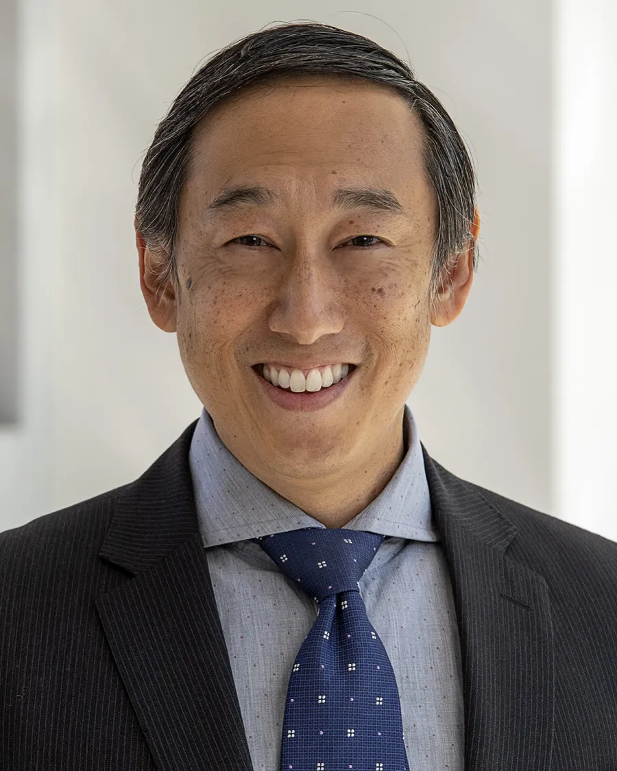 Gilbert Liu, headshot