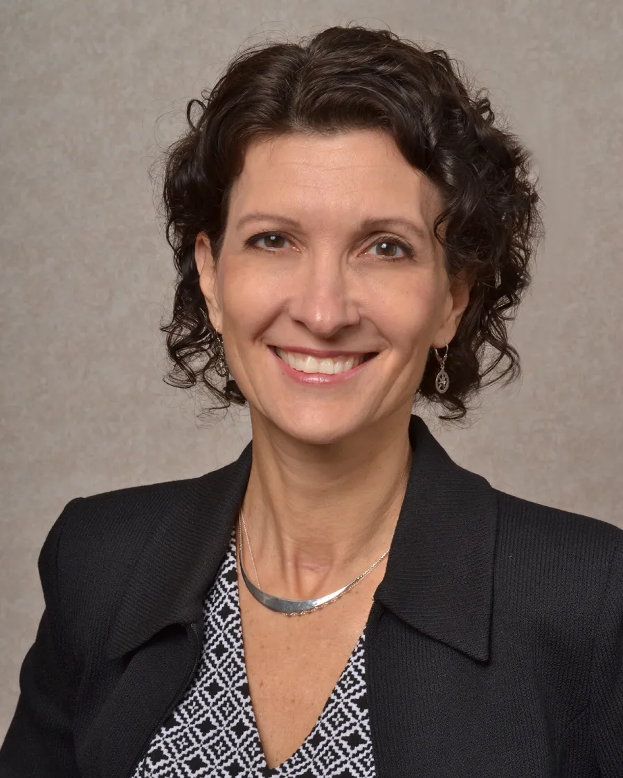 Dushka Crane headshot