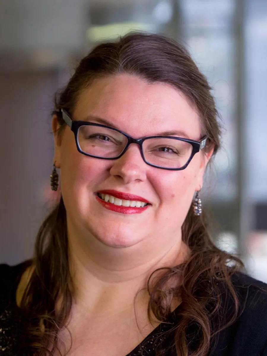 Gretchen Turner headshot