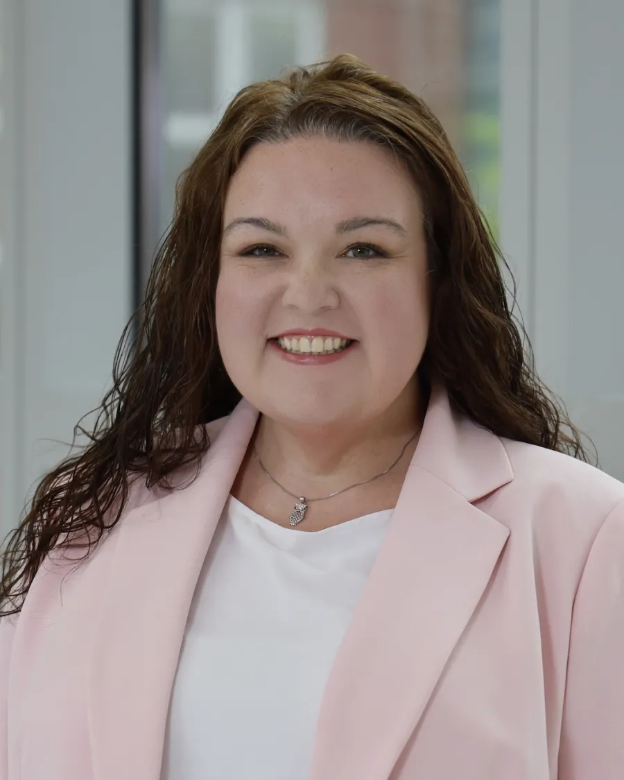 Kristin Graham headshot