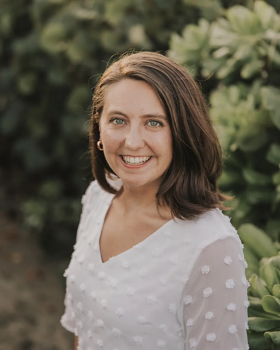 Headshot of Nikki Schnitzler, PhD