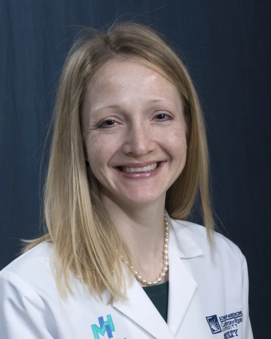 Headshot of Kelly Gibson